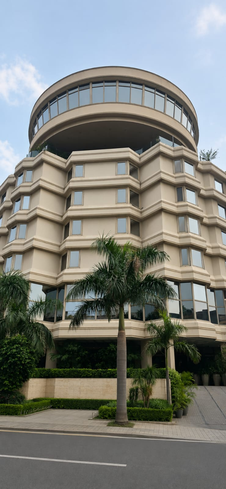 Building near Shah Multispeciality Clinic on Residency Road